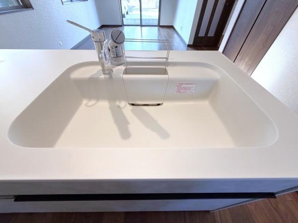 横浜市泉区和泉中央南２丁目の新築一戸建の内観：施工例|キッチン・同仕様写真