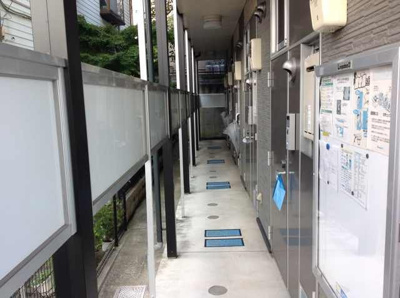 【その他】 | レオパレスマリアンナベルグ | １階通路