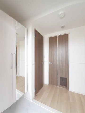 アニメートグレイスの玄関