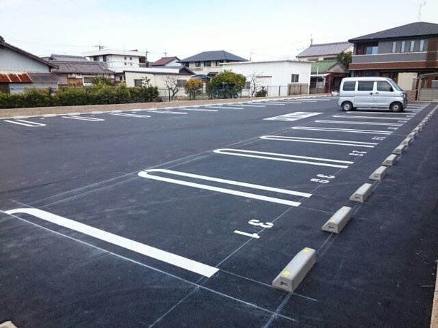 リヴェール土入　Ⅰの駐車場