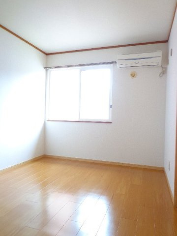 クレッセントハウス