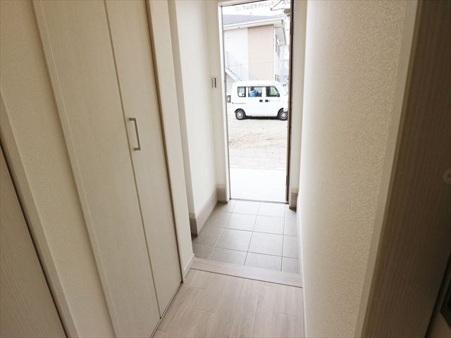 ソラーレ渡邉の玄関