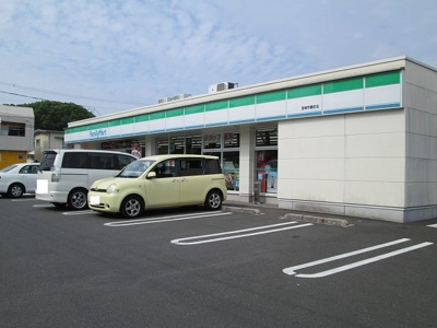 【周辺】 | グラシアス | ファミリーマート 宮崎学園前店まで300m