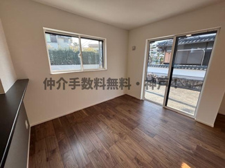 【居間・リビング】 | 神戸市垂水区南多聞台1丁目　新築戸建　仲介手数料無料！ | リビングです