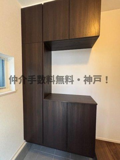 【玄関】 | 神戸市垂水区南多聞台1丁目　新築戸建　仲介手数料無料！ | ゆったりとした玄関です