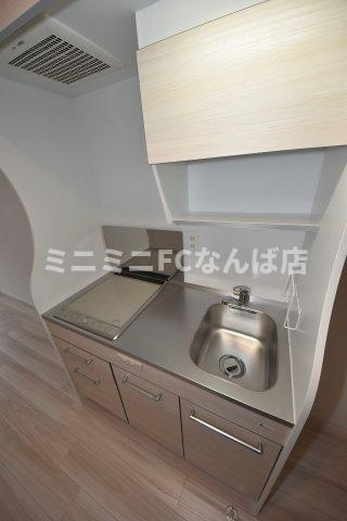 セレニテ難波グランデノールのキッチン