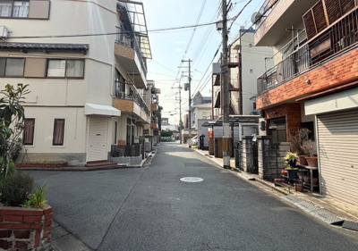 【前面道路含む現地写真】 | 東大阪市若江東町三丁目　中古戸建