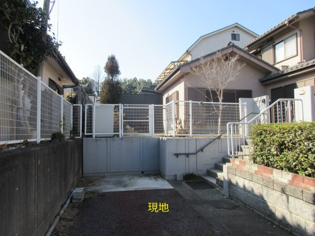 中古戸建　東松山市桜山台2-124の駐車場