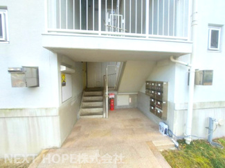 【その他】 | 宝塚西山住宅１号棟 | エレベーターは無いのでこち他の階段からの移動になります！