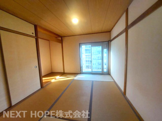 【和室】 | 宝塚西山住宅１号棟 | 和室６帖です♪床の間も有り、広く感じられます！！バルコニーに面した明るく開放的な室内です！！