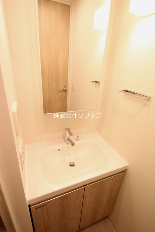 ブランシエスタ横浜高島町の独立洗面台