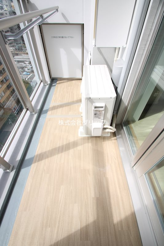 ブランシエスタ横浜高島町のバルコニー