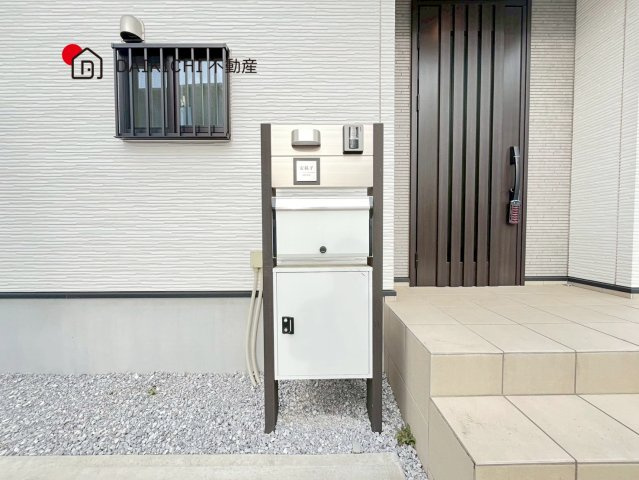 【玄関】 | 北本市本宿8丁目　中古戸建