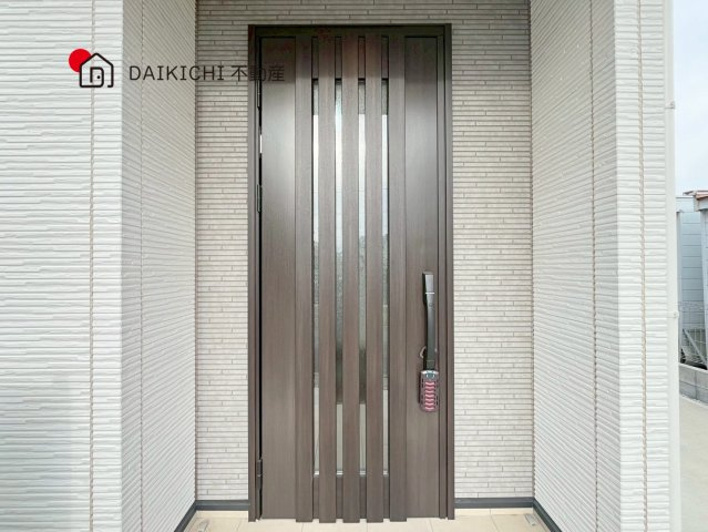 【玄関】 | 北本市本宿8丁目　中古戸建