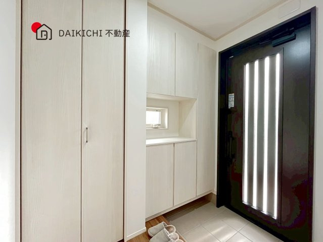 【玄関】 | 北本市本宿8丁目　中古戸建