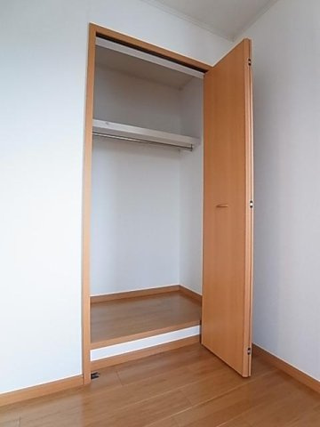 ヴィラ　サカエの収納