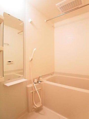 ヴィラ　サカエの浴室