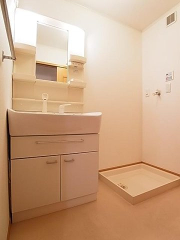 ヴィラ　サカエの洗面所