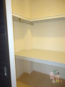 プリマヴェーラ　Ａの収納|ウォークインクローゼット