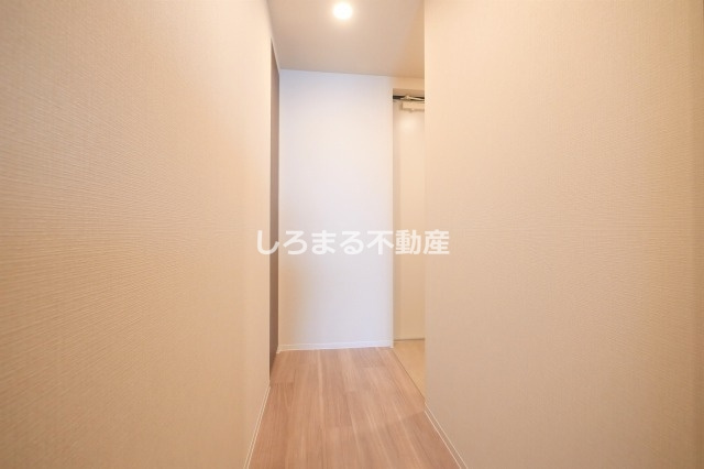 コンフォリア・リヴ本町WESTQの玄関