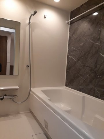 メゾン　ド　サージュの浴室