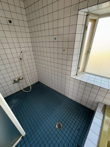 泉佐野市日根野　戸建の浴室