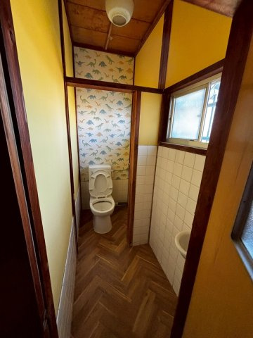 泉佐野市日根野　戸建のトイレ