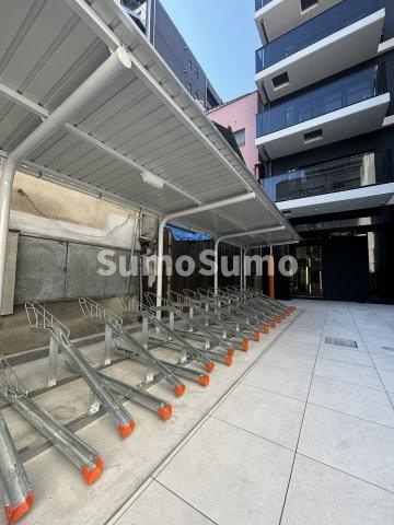 ＧＬＡＭ　ＳＴＥＬＬＡ松屋町の駐車場