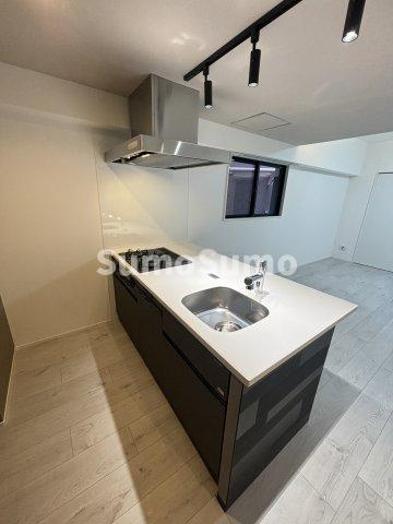 ＧＬＡＭ　ＳＴＥＬＬＡ松屋町のキッチン