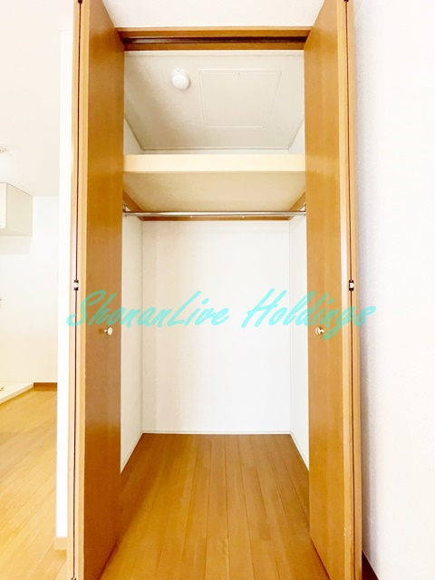 鎌倉市岩瀬１丁目のアパートの収納|洋服多い方にもおすすめ♪