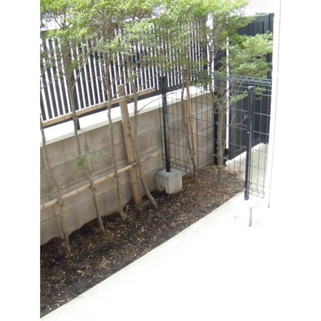 鎌倉市岩瀬１丁目のアパートのバルコニー