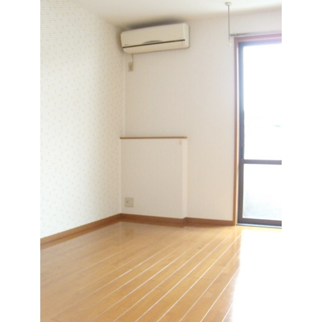 鎌倉市岩瀬１丁目のアパートの居間・リビング|使いやすいリビングになります♪