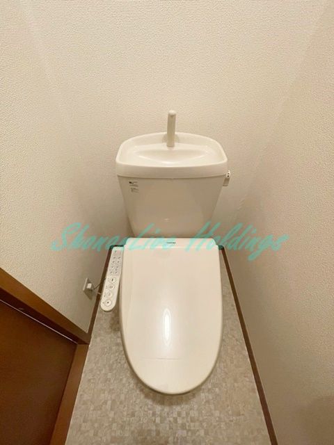 鎌倉市岩瀬１丁目のアパートのトイレ|清潔感のあるトイレです