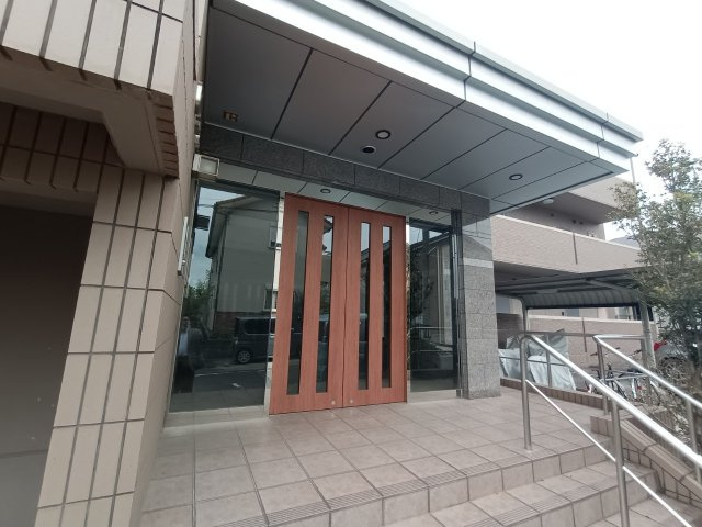 ピュアライフのエントランス