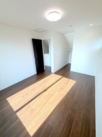 あきる野市小川東1丁目全1棟　新築戸建の洋室