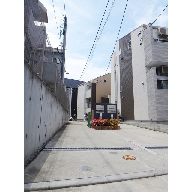 福岡市城南区七隈７丁目のアパートの駐車場