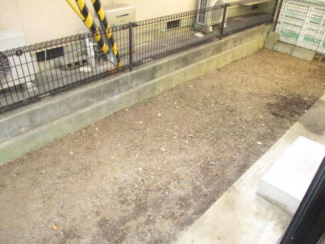 サンビレッジ中村　Ａ棟の庭