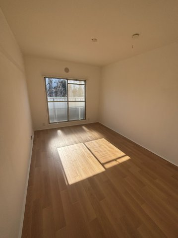 宮前平グリーンハイツの洋室