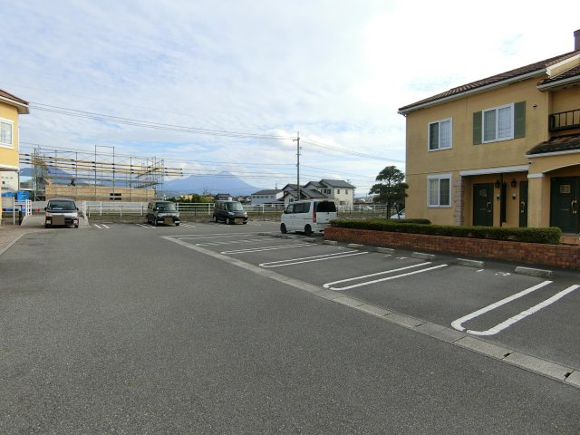 ソル　デル　フリオ　Ｃの駐車場