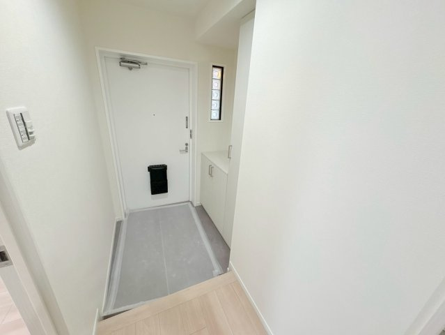 ロイヤル芦屋川の玄関