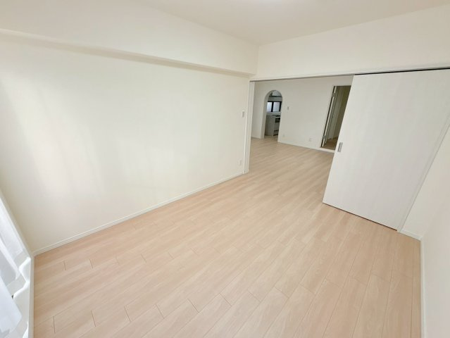 ロイヤル芦屋川の居間・リビング