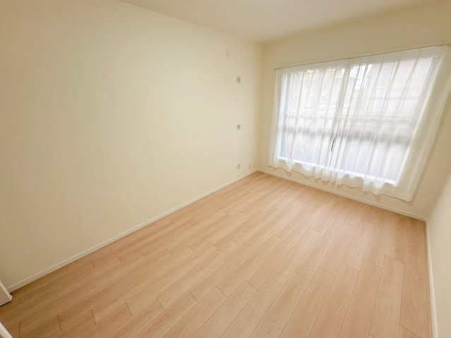 ロイヤル芦屋川の居間・リビング