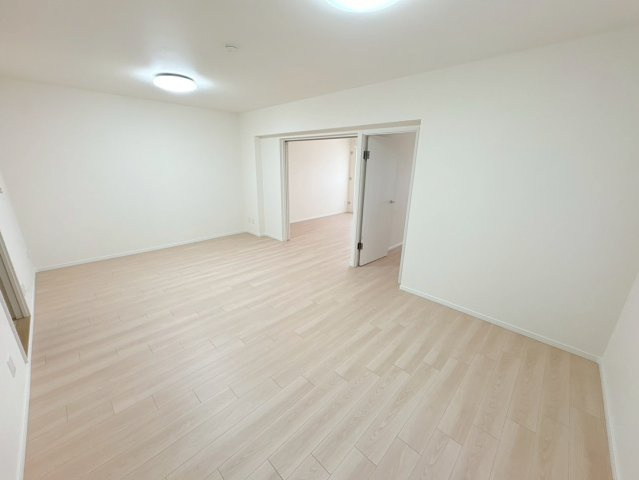 ロイヤル芦屋川の居間・リビング