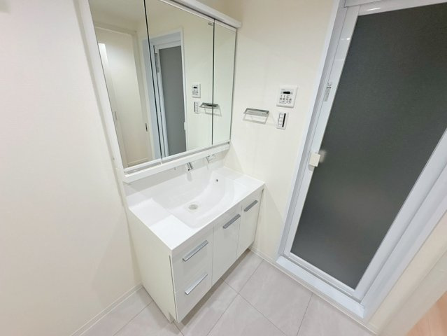 ロイヤル芦屋川の洗面所