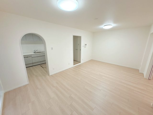 ロイヤル芦屋川の居間・リビング