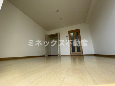 【居間・リビング】 | エアフォルク恒久 | 同タイプのお部屋の写真。現況を優先します。