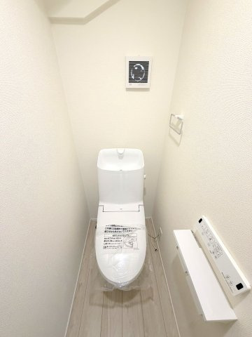 あきる野市上代継全1棟　新築戸建のトイレ