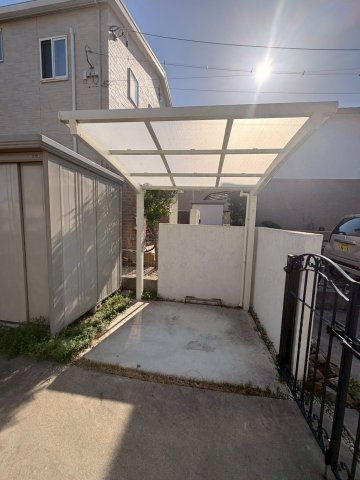 中根町町田戸建の駐車場