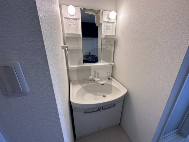 アルカンシェルの独立洗面台