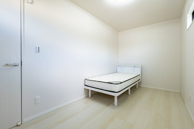 西京極東大丸町　新築参考Aプランの完成予想図|【施工例】
木目や白を基調としたシンプルな仕上がりの洋室はインテリアプランが考えやすいのが魅力！